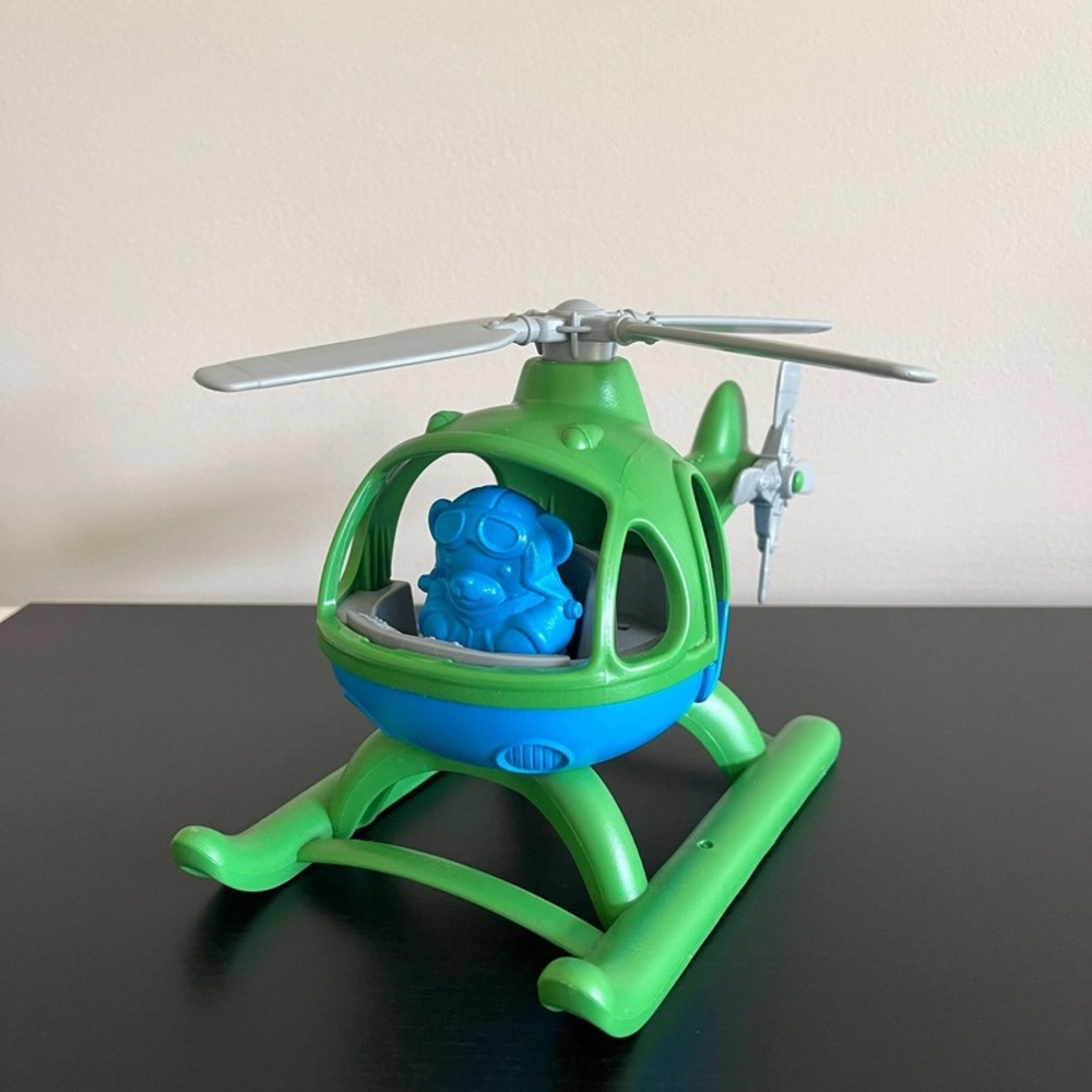 Green assembly simulation helicopter model toy